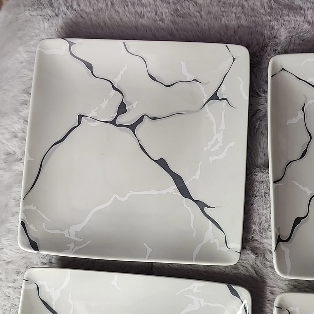 NIB Short Stories Gray Marble‎ Pattern Set of 4 Square Plates